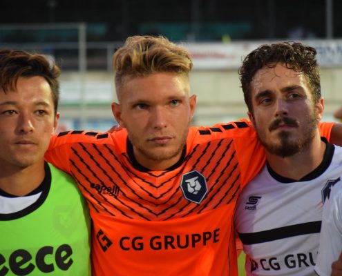Bärenstarker Auftritt beim 1:1 in Luckenwalde Bärenstarker Auftritt beim 1:1 in Luckenwalde
